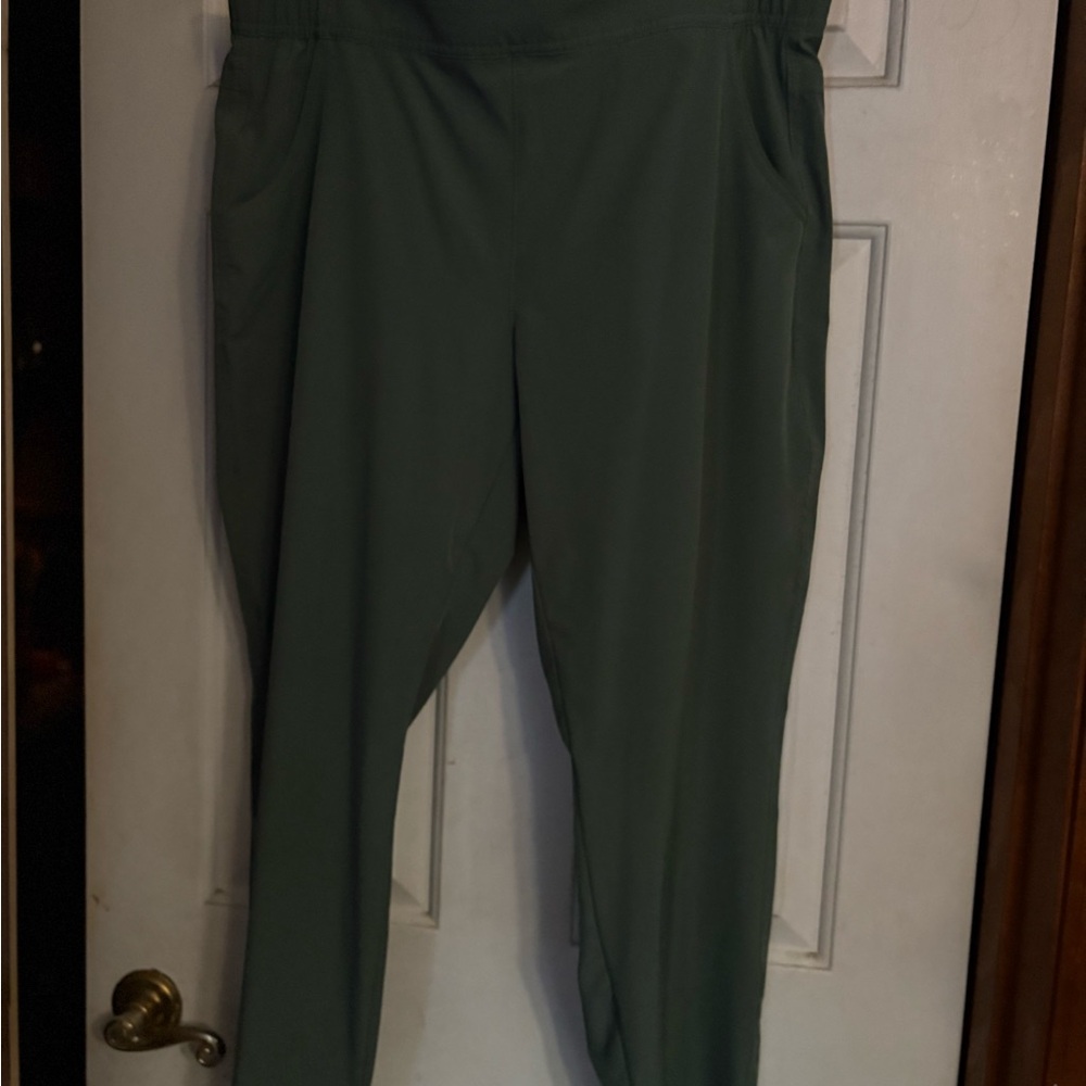 Eddie Bauer Olive Green Pull-On Tapered Pants